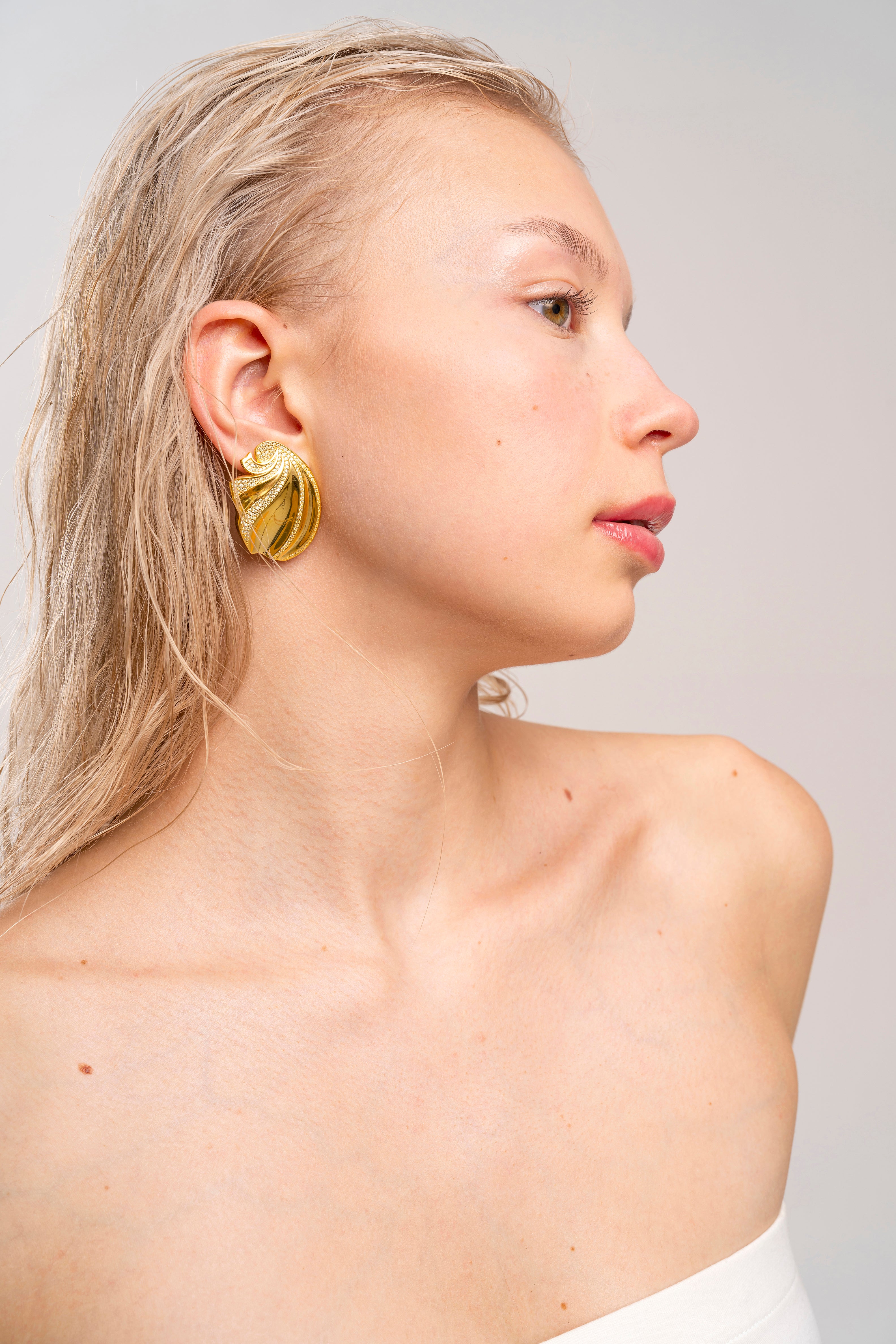 ESTIA CRYSTAL GOLD EARRINGS