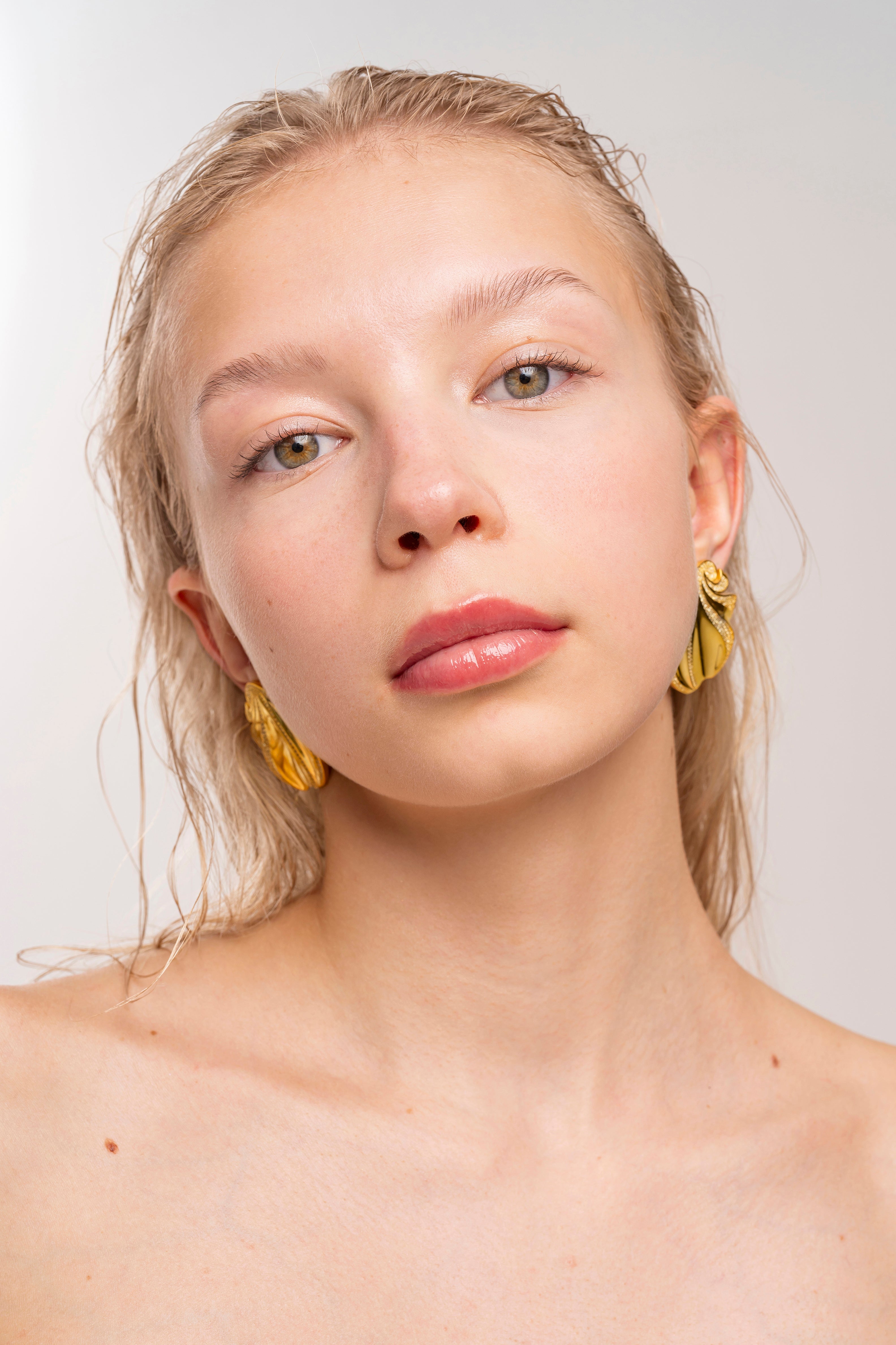 ESTIA CRYSTAL GOLD EARRINGS