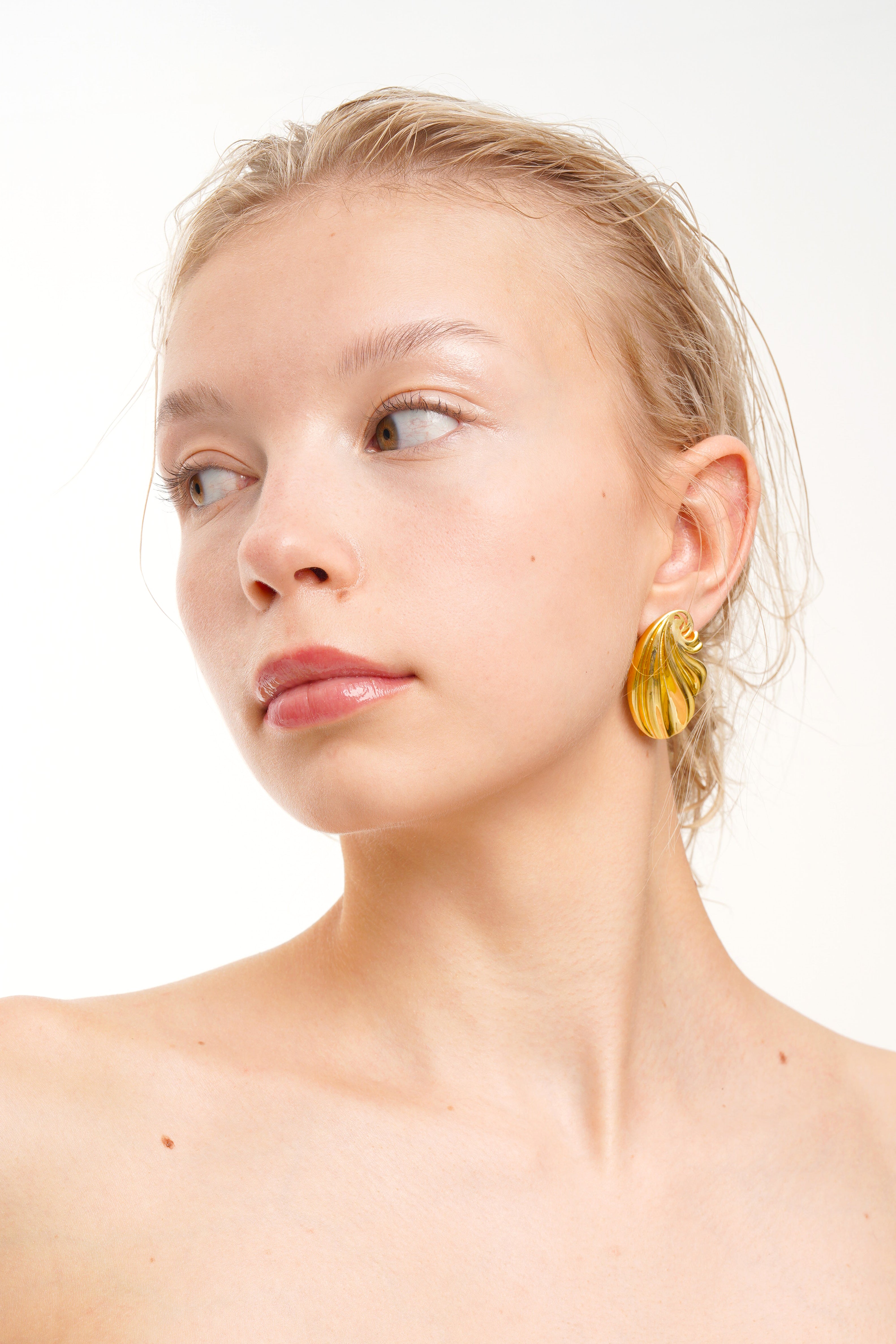 ESTIA EARRINGS, 18K YELLOW GOLD