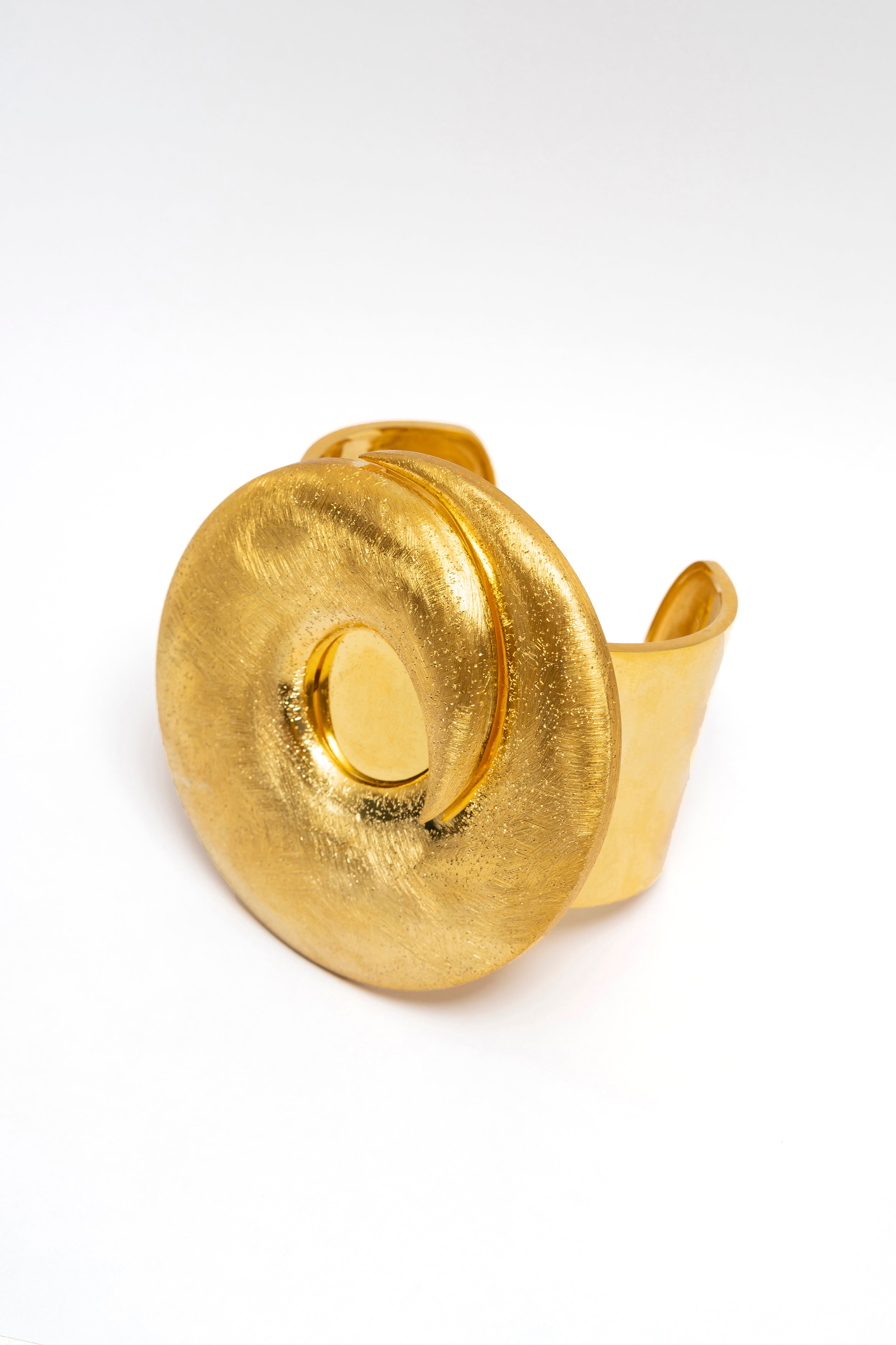 ACRUX CUFF BRACELET, 18K YELLOW GOLD