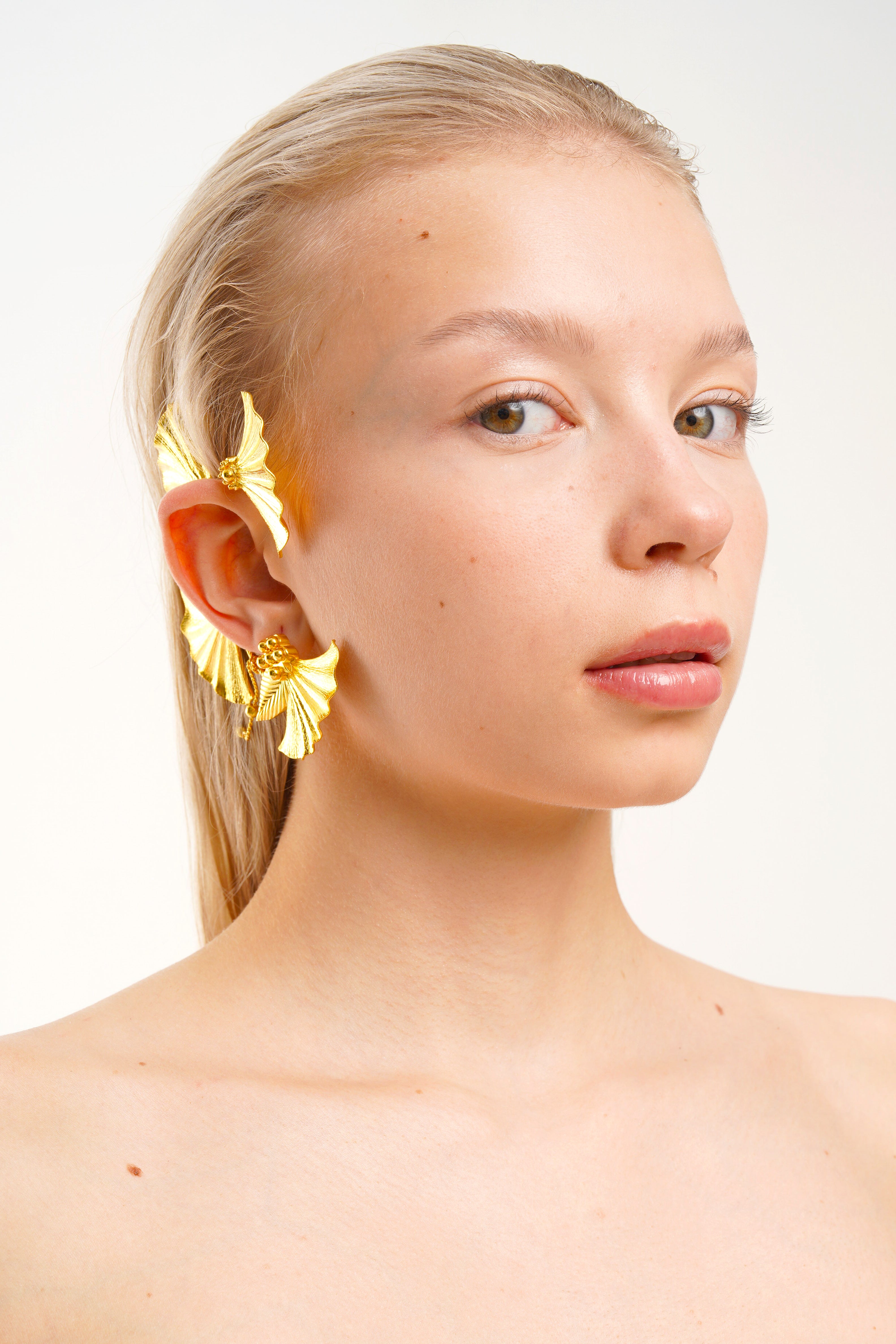 TWISTED IVY EAR CUFF, 18K YELLOW GOLD