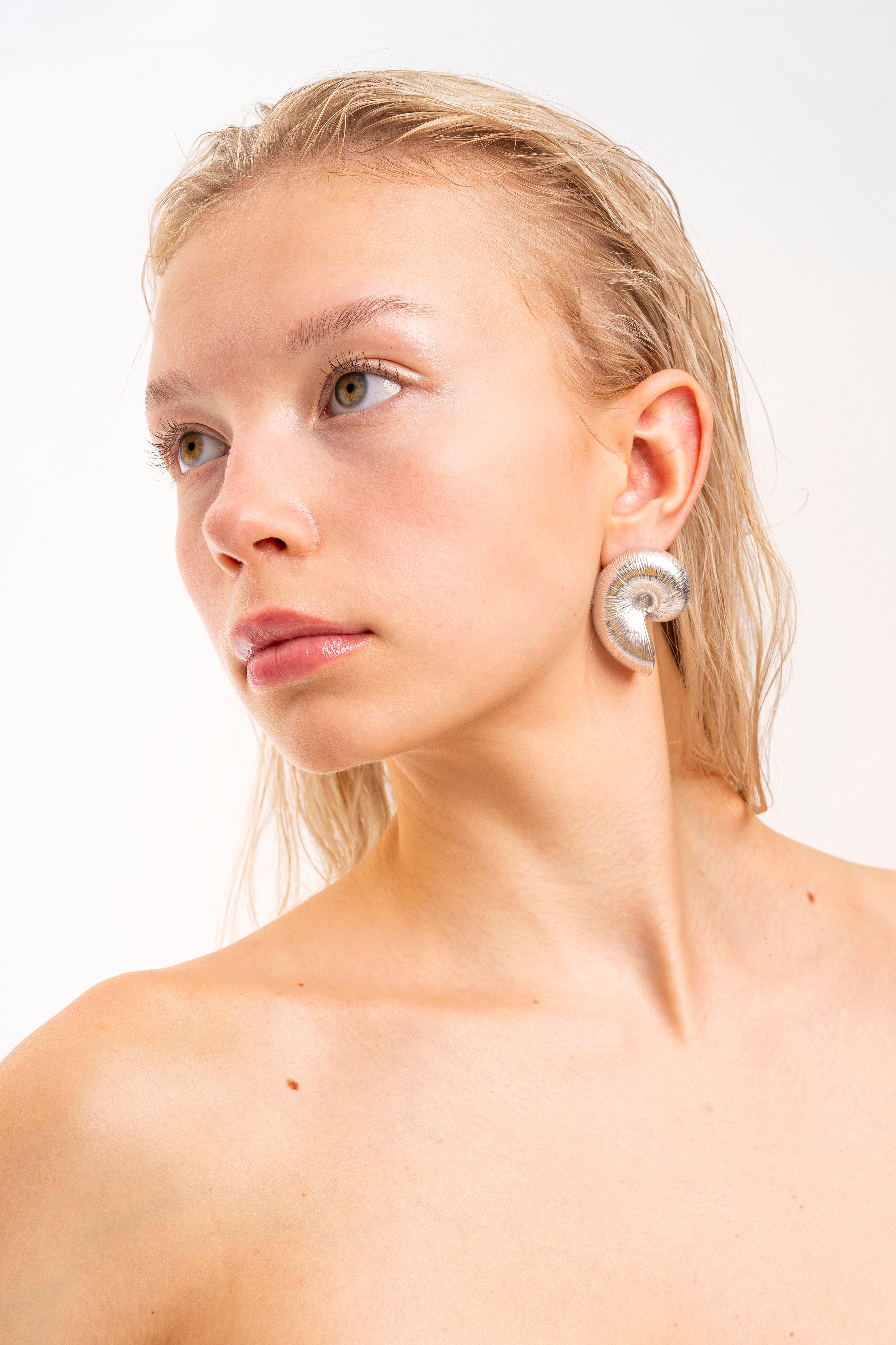 SHELL SILVER EARRINGS