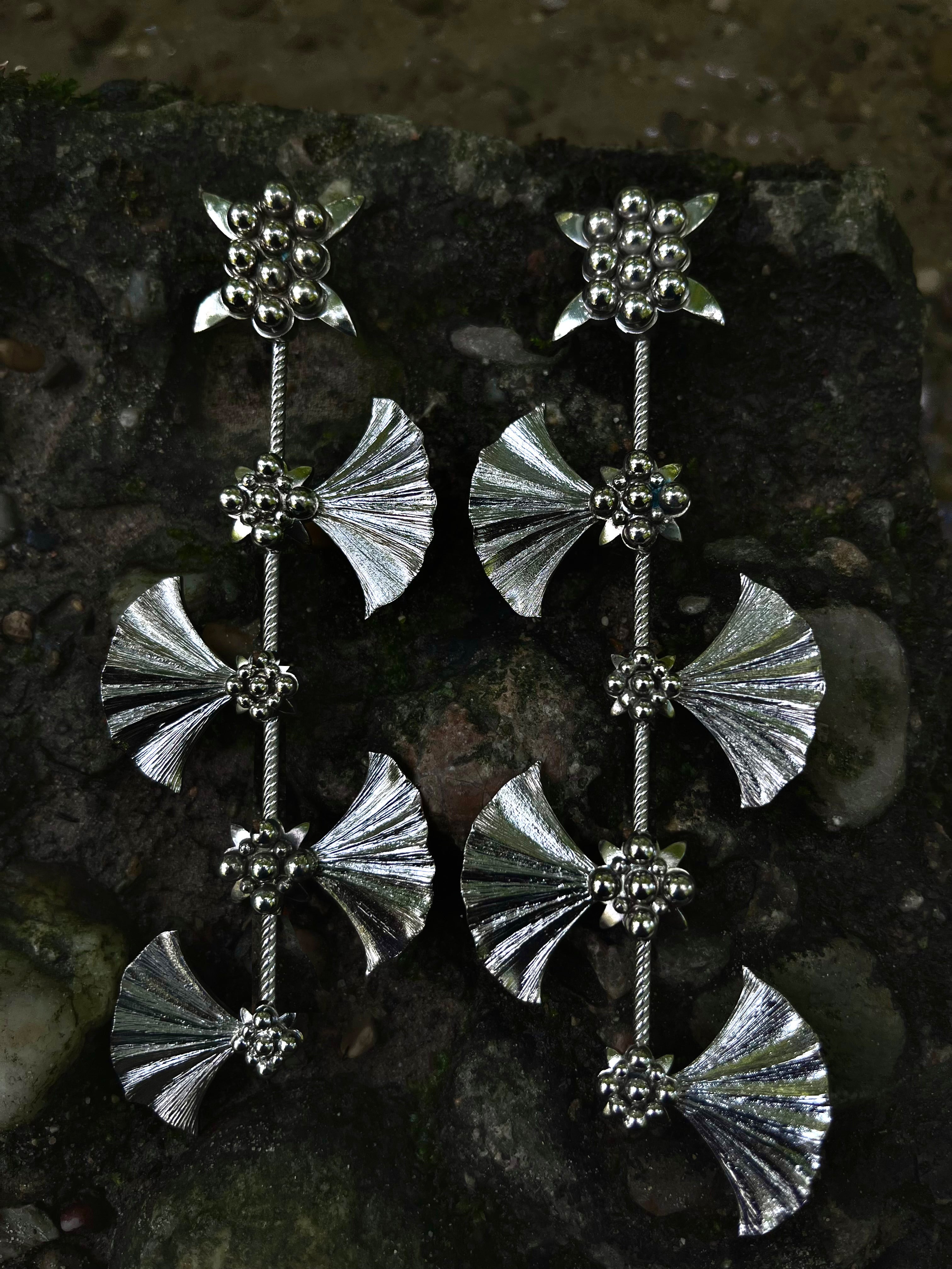 IVY LONG SILVER EARRINGS