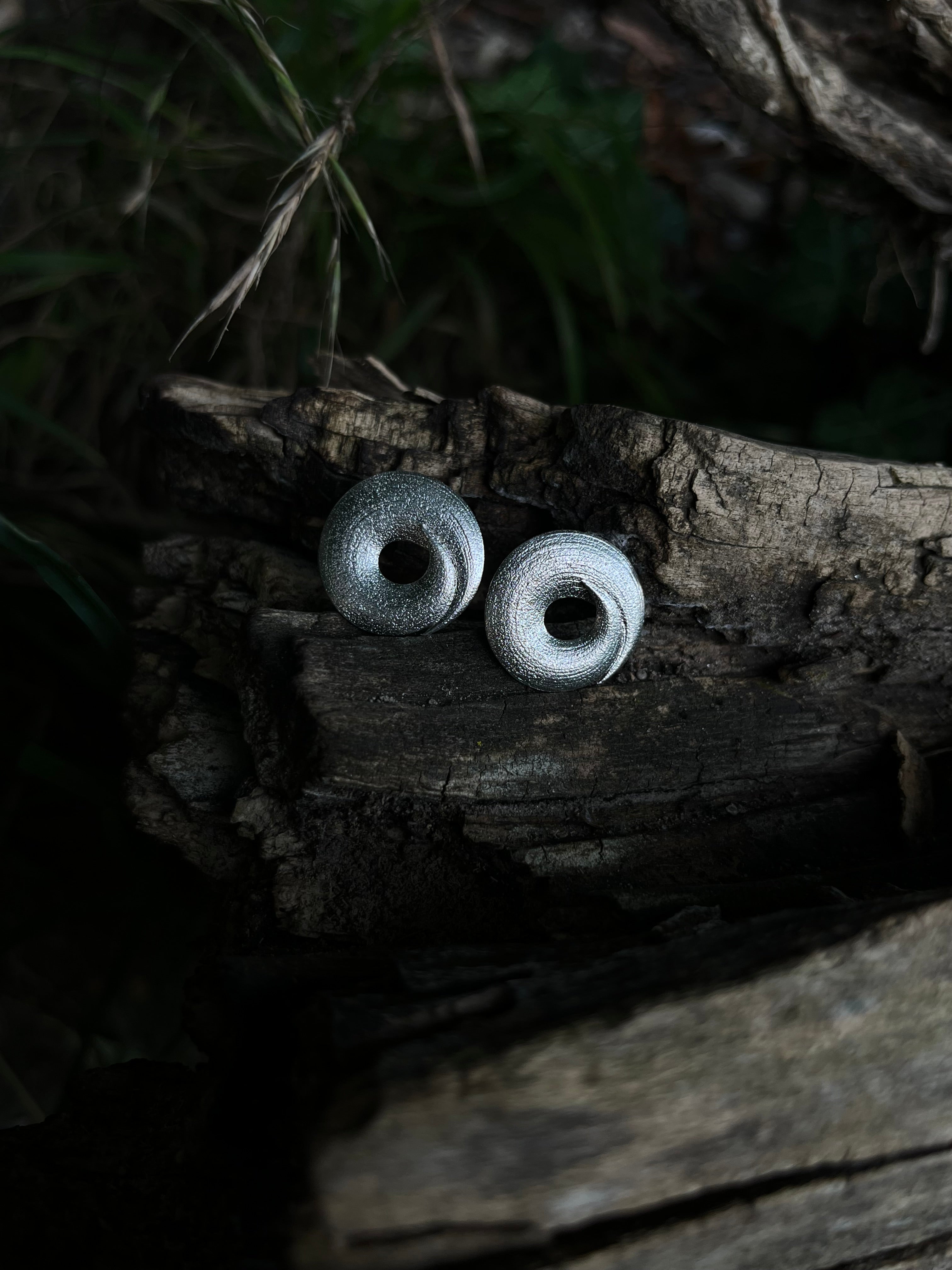 ACRUX EARRINGS, 18K WHITE GOLD