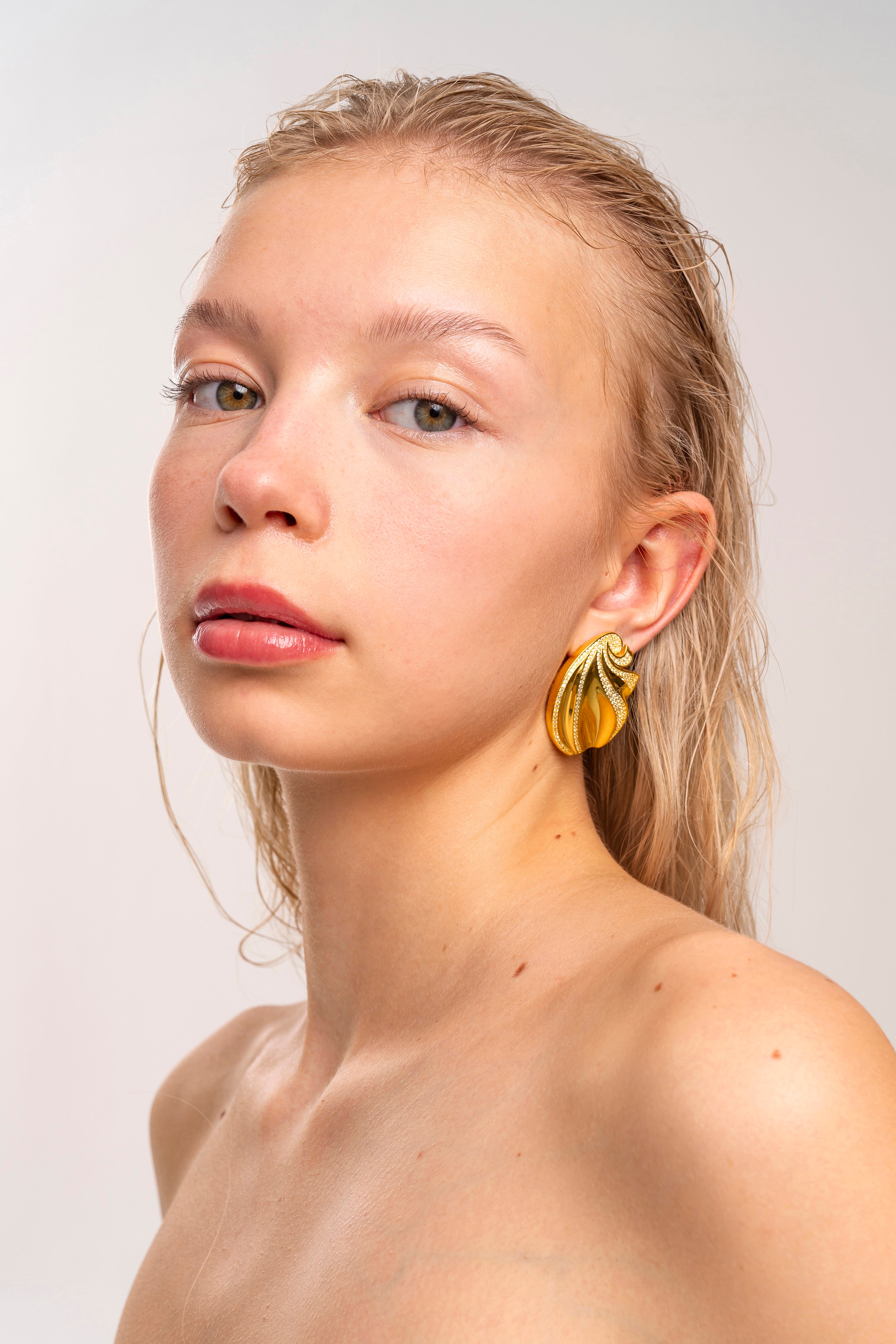 ESTIA CRYSTAL GOLD EARRINGS