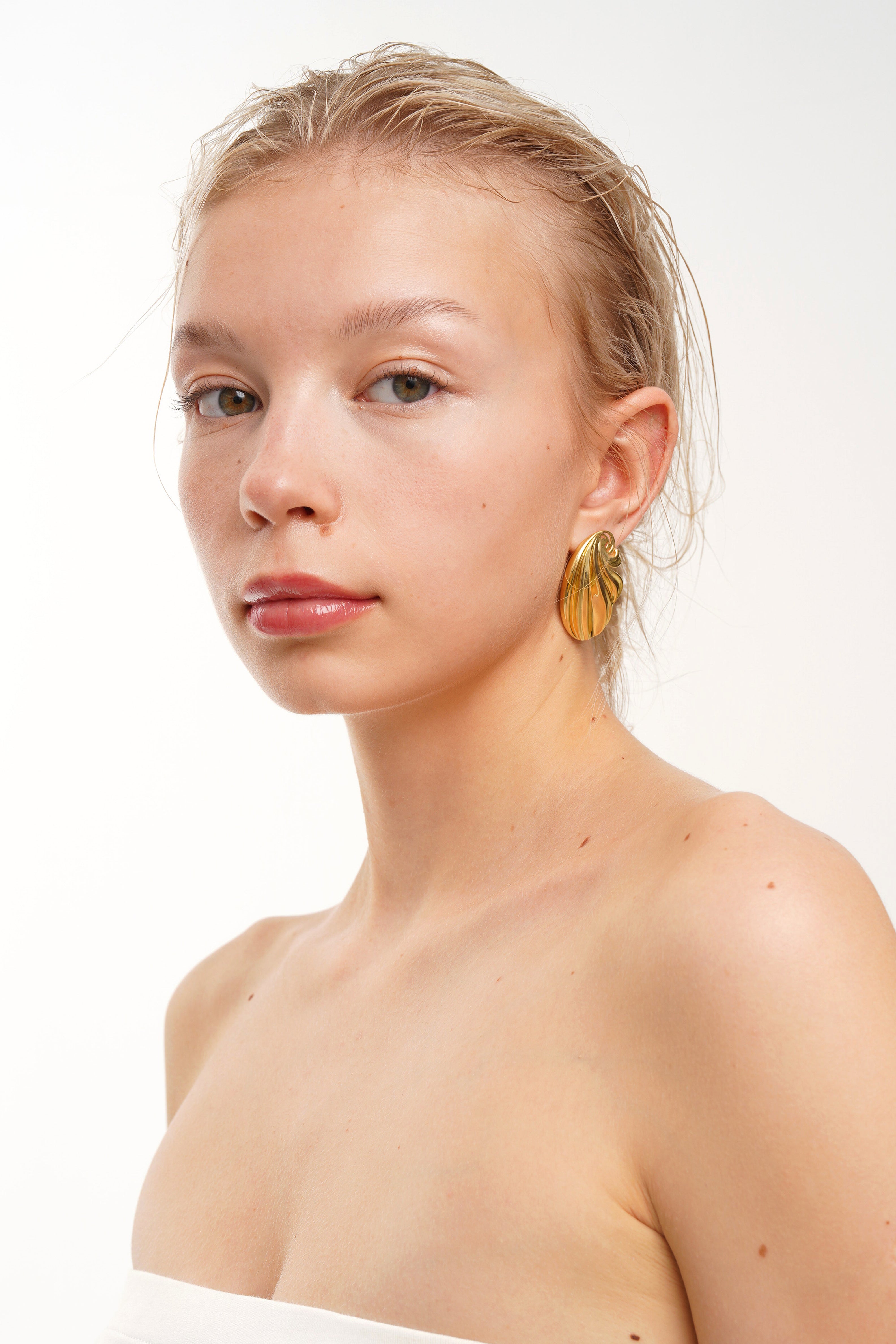 ESTIA GOLD EARRINGS