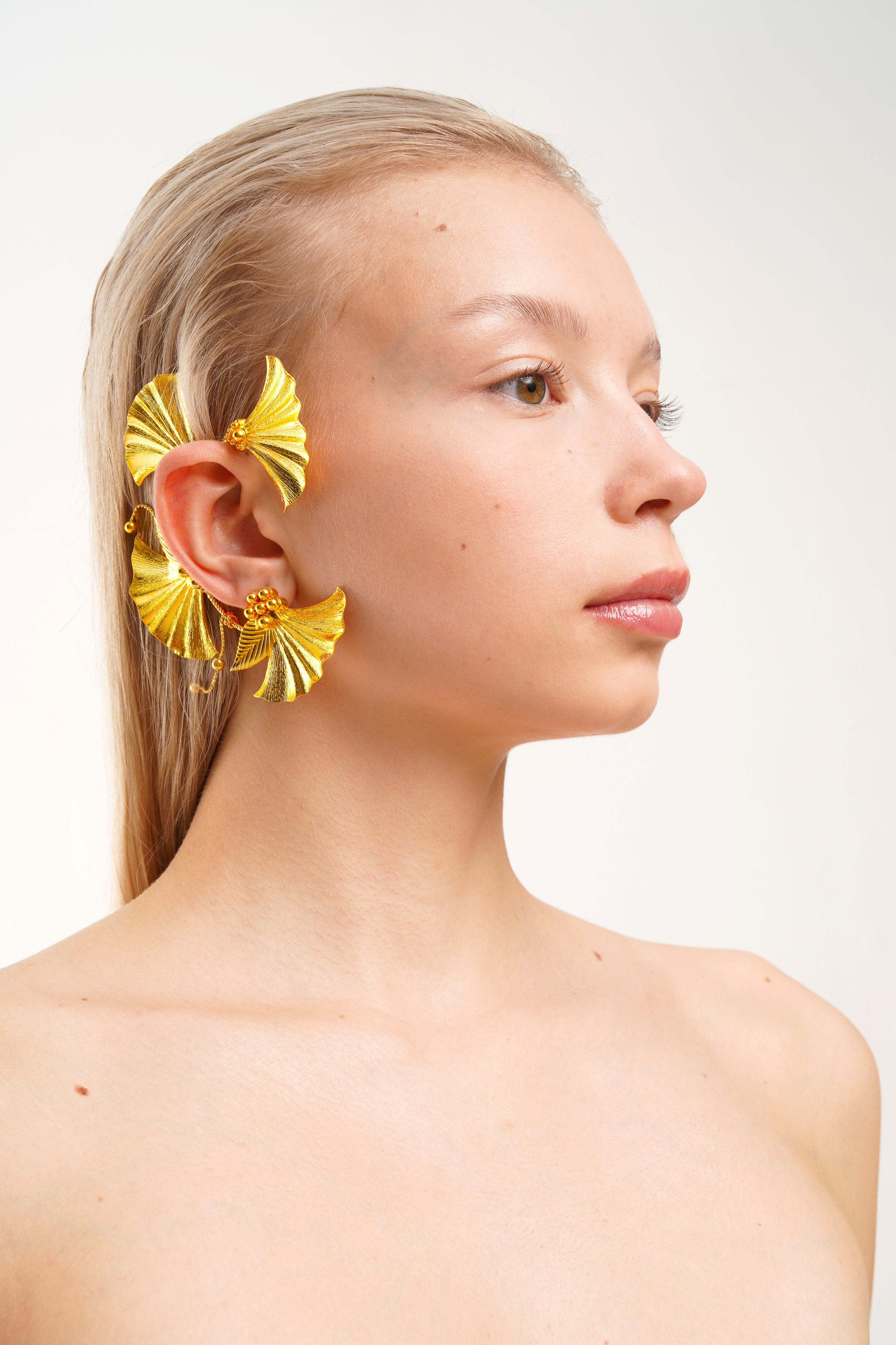 TWISTED IVY EAR CUFF, 18K YELLOW GOLD