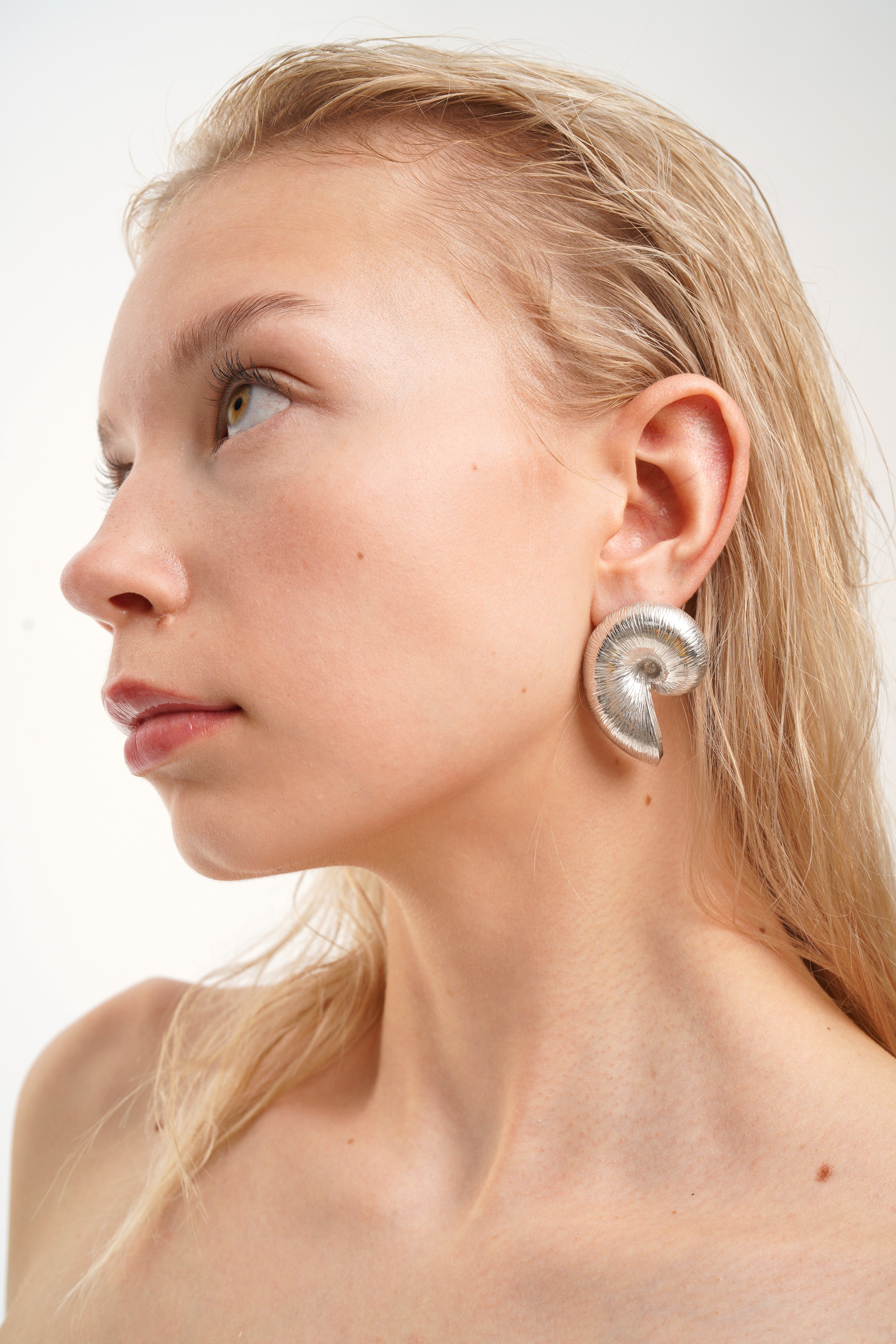 SHELL SILVER EARRINGS